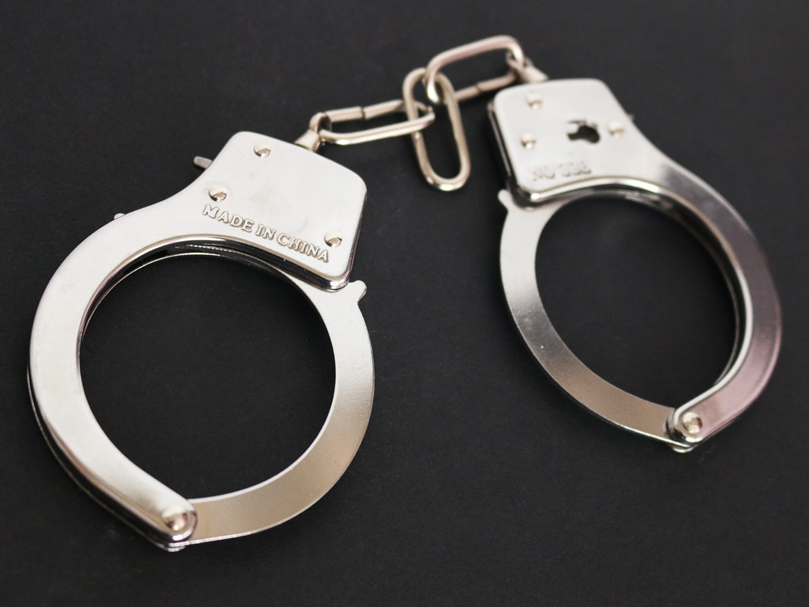 handcuffs-354042