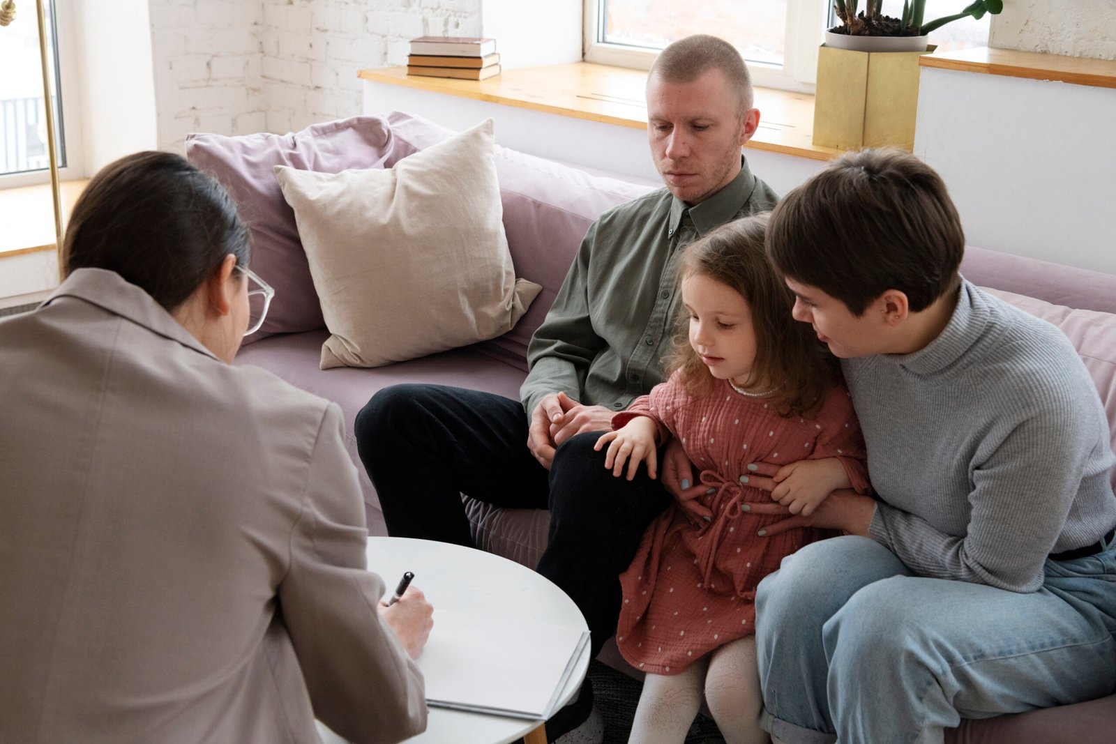 parents-kid-doing-therapy